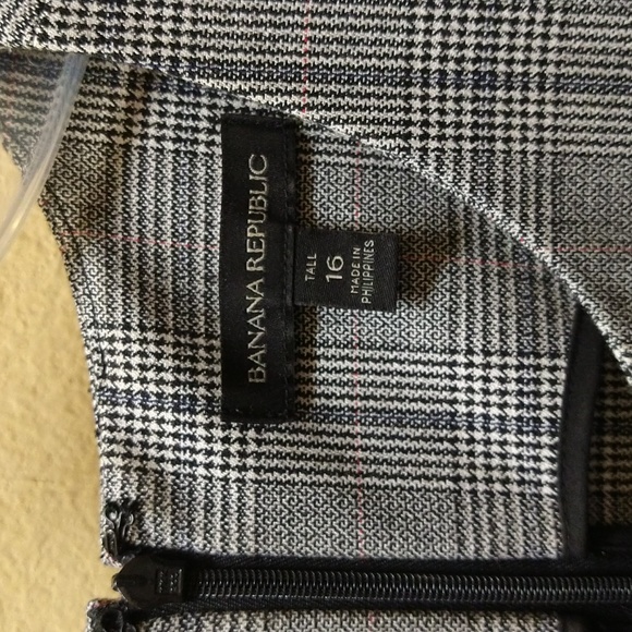 Banana Republic Plaid Bi-Stretch Racer-Neck Sheath Dress - Picture 4 of 9